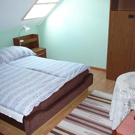 Apartament Tilesch